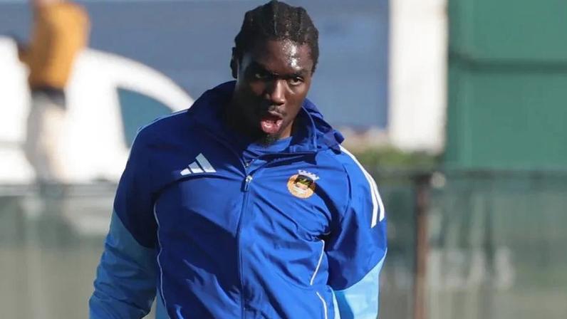 Lomboto renova contrato com o Rio Ave