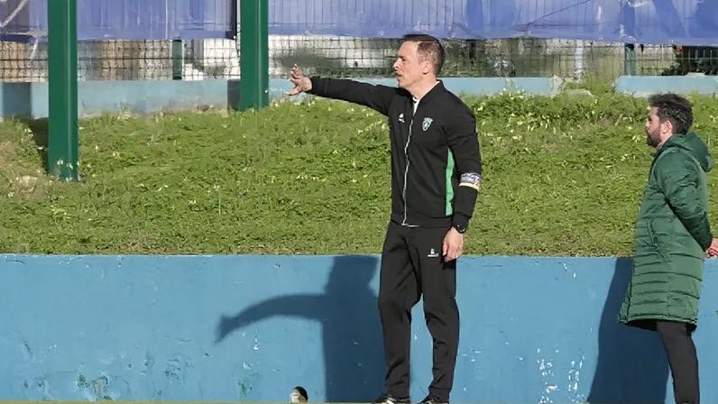 Rui Mota no comando técnico do Sp. Covilhã.jpeg