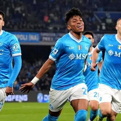 Nápoles vence Torino com golo de Alisson e mantém 3.º na Serie A