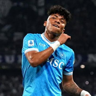 Alisson marca na vitória do Napoli e faz manchete em Itália