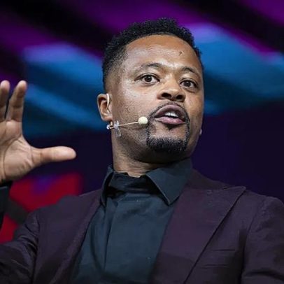 Evra critica Neville: em Valencia pediram paella e serviram peixe com batatas