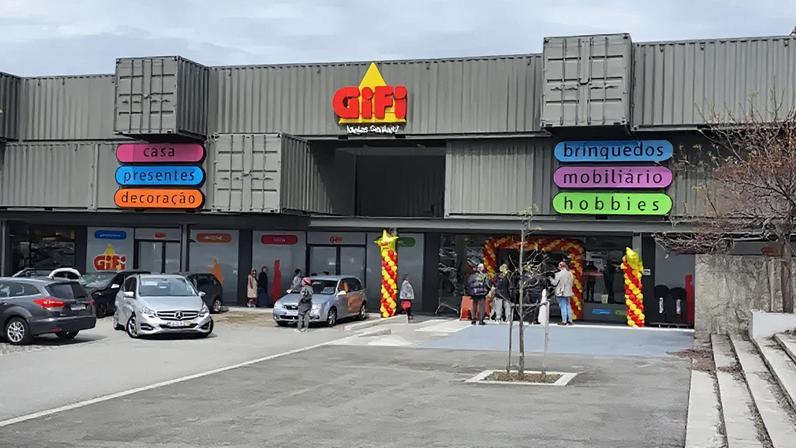 A primeira loja da GiFi em Portugal abriu a 16 de março de 2023, no Retail Park de Matosinhos
