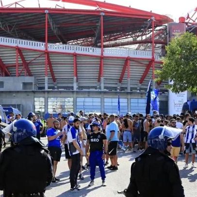 FC Porto pede à Liga acompanhar revista aos adeptos na Luz e gravar o cortejo