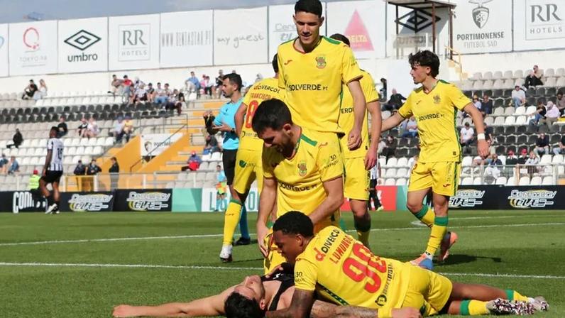 Jogadores do Paços de Ferreira a celebrar