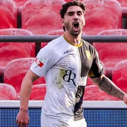 Farense empata com Penafiel no último suspiro