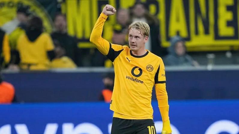 Julian Brandt cumpre a sétima época em Dortmund