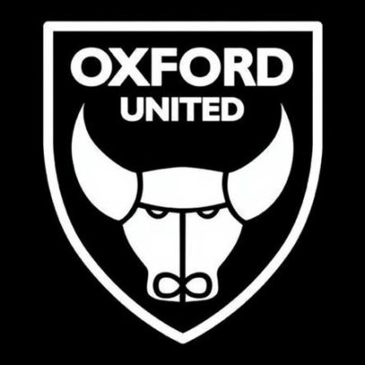 Jovem jogadora de 15 anos morre após desmaiar em campo na Inglaterra