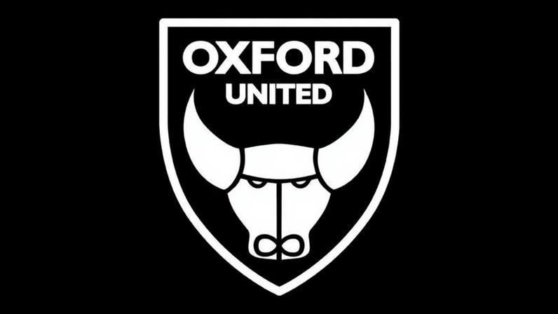 Amelia Aplin representava a formação do Oxford United