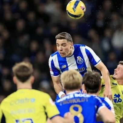 Bednarek eleito melhor defesa de fevereiro na liga