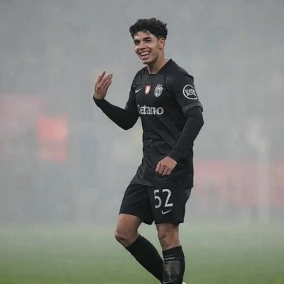 Simões da Europa recupera estatuto