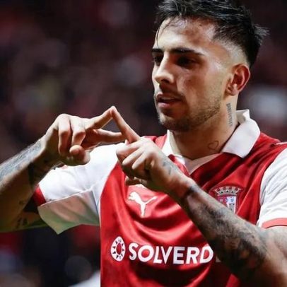 Rodrigo Zalazar eleito melhor médio do mês de fevereiro na Liga