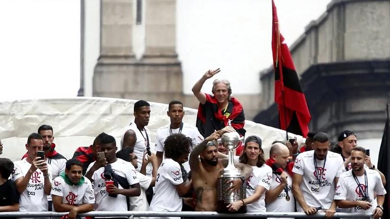 Jesus recorda período no Flamengo
