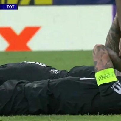 Choque de cabeças entre Palhinha e Romero durante Atlético-Tottenham