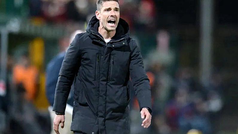 Técnico alvinegro prepara jogo com o Estoril