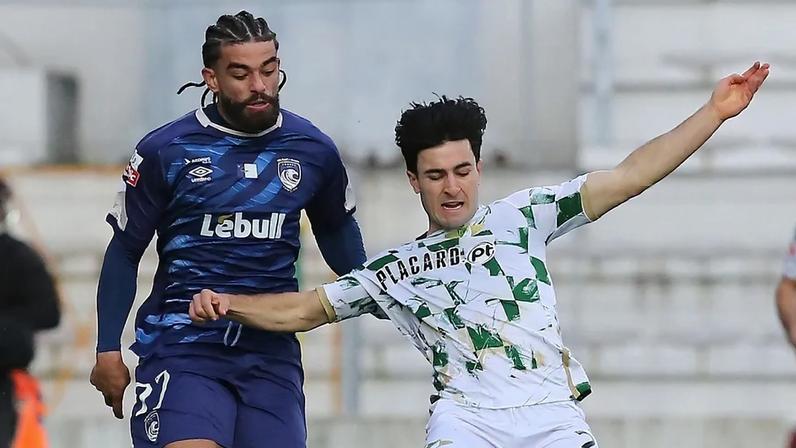 Klismahn a pressionar Alonso, do Moreirense
