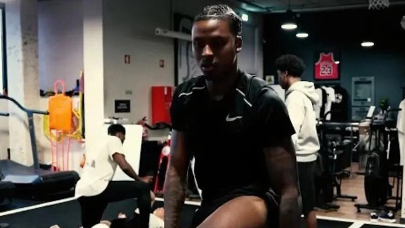 Lopes Cabral mostra-se a treinar no duro