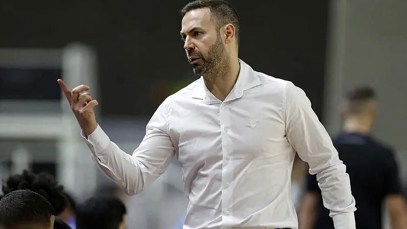 Cassiano Klein no jogo contra o Rio Ave