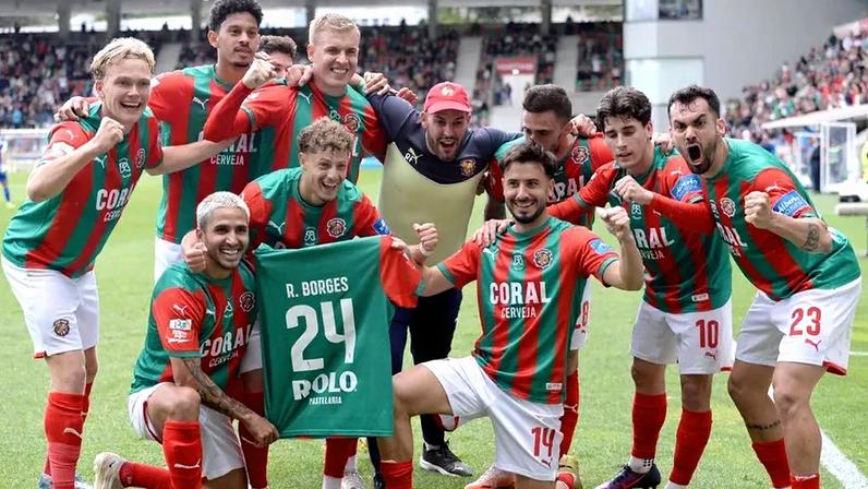 Rodrigo Borges operado ao joelho esquerdo