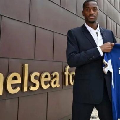 Adarabioyo quer seguir as pisadas de John Terry