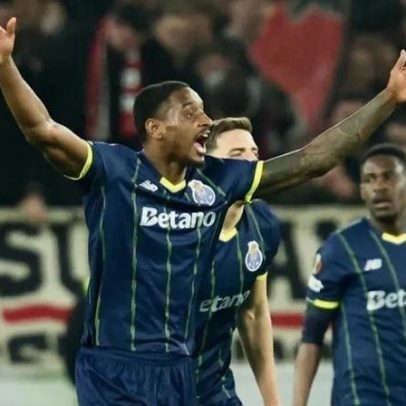 Equipa de Pablo Rosario celebra mais um jogo fantástico