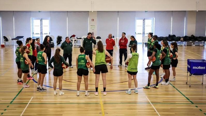 Seleção feminina de basquetebol prepara jogo com a Sérvia