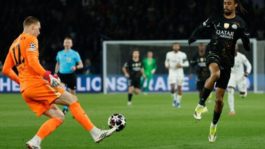 Liam Rosenior elogia guarda-redes do Chelsea, Robert Sanchez e Filip Jorgensen