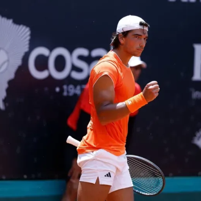 Rocha avança às meias-finais em Santiago