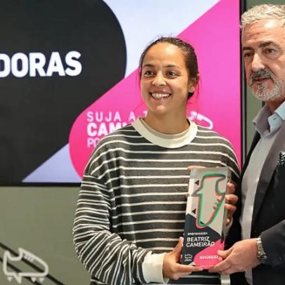 Jogadora do Benfica questiona como mãe gestante pode amamentar durante o jogo