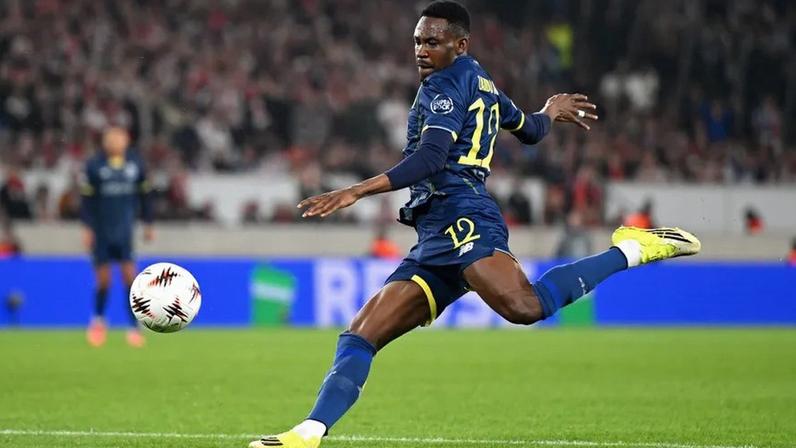 Zaidu em destaque frente ao Estugarda