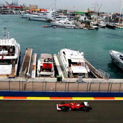 Relato de quem vive num circuito de Valência abandonado após gastos em asfalto