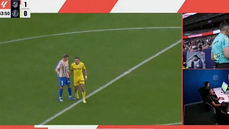 Defesa do Getafe vê vermelho por toque inadequado a avançado do Atlético