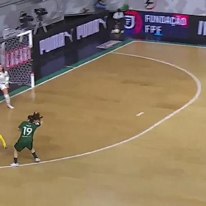 Golo de bicicleta de Lídia Moreira define meia-final da Taça da Liga de futsal