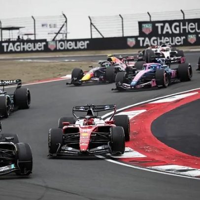 Classificações do Mundial de F1 com pilotos e construtores em destaque