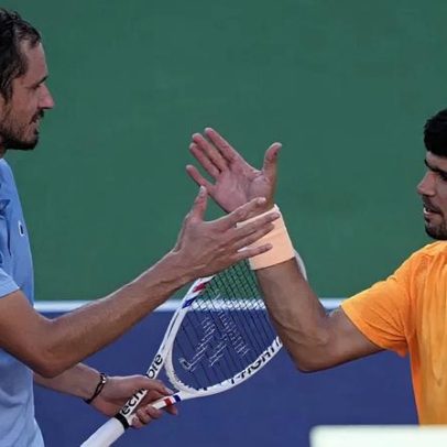 Medvedev vence Alcaraz pela primeira vez e avança à final de Indian Wells