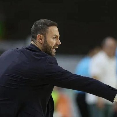 Cassiano Klein e o Benfica conquistam a Taça da Liga