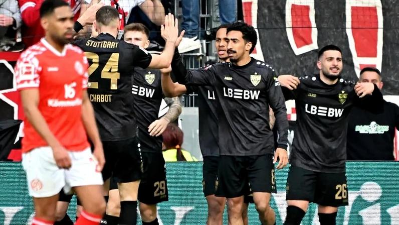 Estugarda vence RB Leipzig por margem mínima