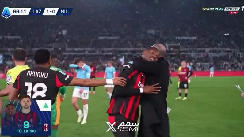 Rafael Leão não escondeu o desagrado após ser substituído: pediu explicações e até afastou Allegri