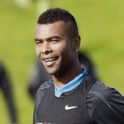 Ashley Cole estreia-se como treinador principal na Serie B italiana