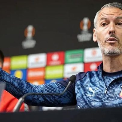 Carlos Vicens diz que a equipa deve manter foco e presença ao longo do jogo