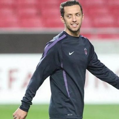 Aos 44 anos, Nenê não pensa na reforma e diz estar ao nível de Cristiano Ronaldo