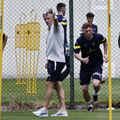 Jorge Jesus entra no gabinete pensando que seria despedido e recebe renovação