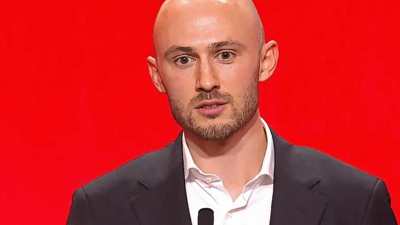 Aursnes diz sentir-se bem aqui e já é benfiquista