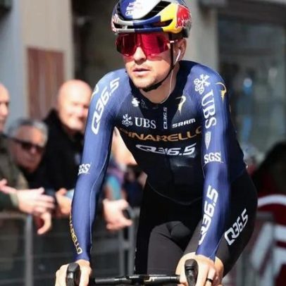 Thomas Pidcock vence Milão-Turim