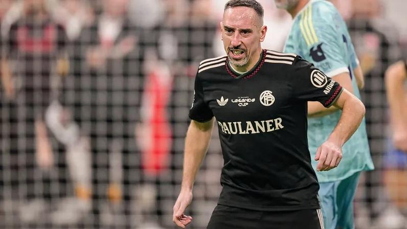 Ribéry pondera futuro como treinador após carreira de craque
