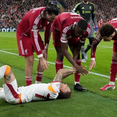 Noa Lang fica sem jogar após corte grave no polegar