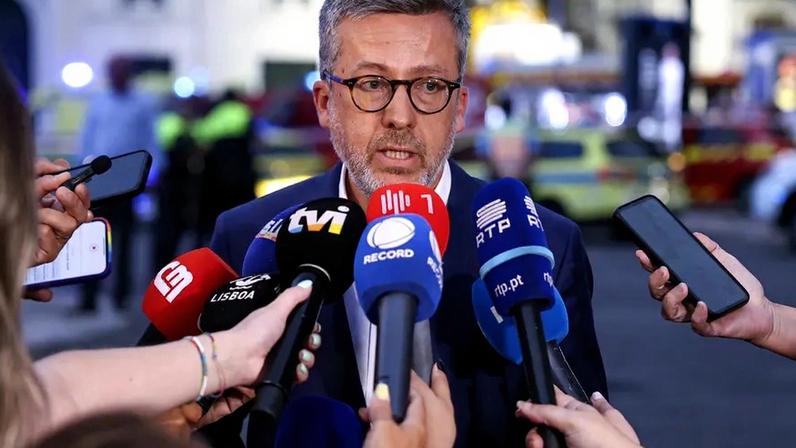 Moedas pede abertura de inquérito interno ao caso das luzes de Natal