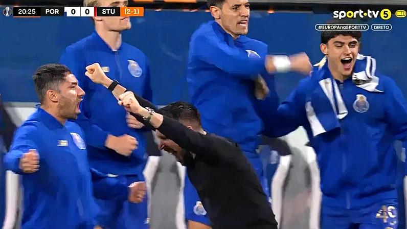 Golo de William Gomes dá vantagem ao FC Porto e Farioli reage