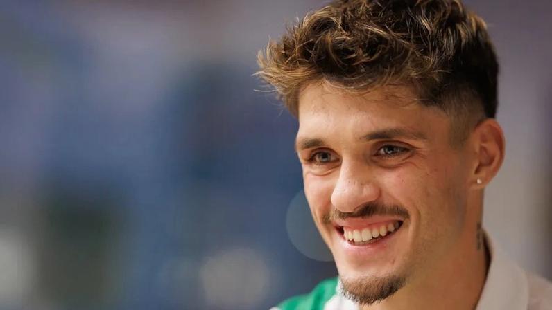 Dinis Pinto operado sem complicações