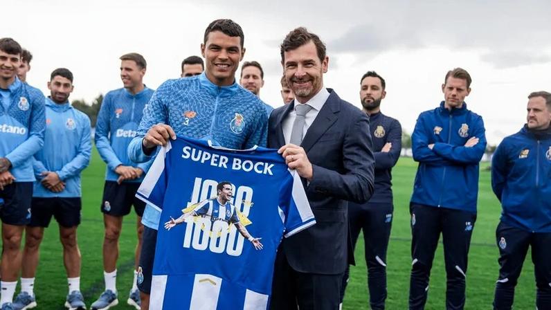 André Villas-Boas no Olival para assinalar o jogo 1.000 de Thiago Silva