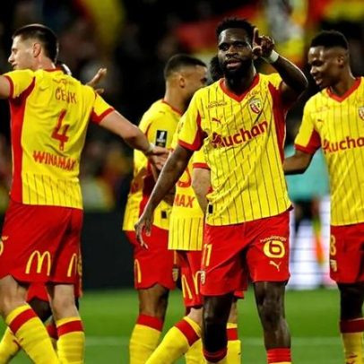 Lens mantém data do duelo com PSG em meio a polémica na França